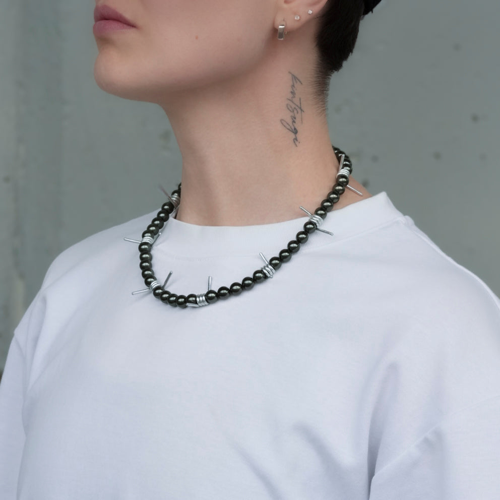 Barbed Wire Pearl Necklace - Grey